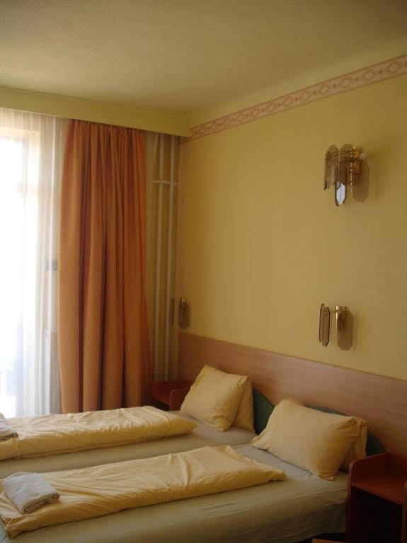 Hotel Tagore Balatonfured Luaran gambar